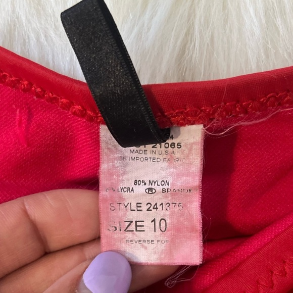St.John woman’s bikini bottoms color red size 10 - Picture 4 of 6